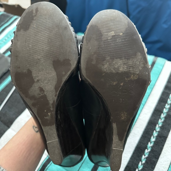 Brown knot wedges - Picture 3 of 4